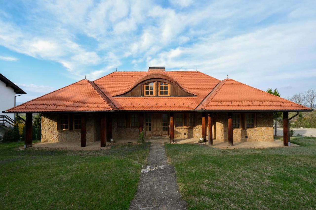 Donauresidenz Appartement Dunabogdány Buitenkant foto